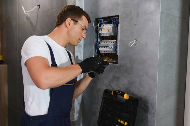 Best Commercial Electrician Services  in Fort Pierre, SD